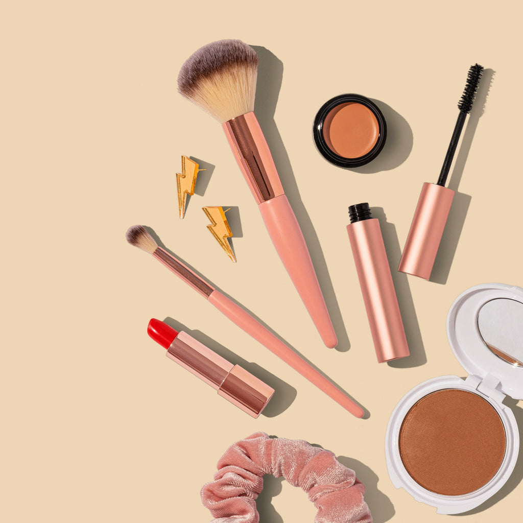 The Travel-Ready Makeup Picks for Your Next Getaway